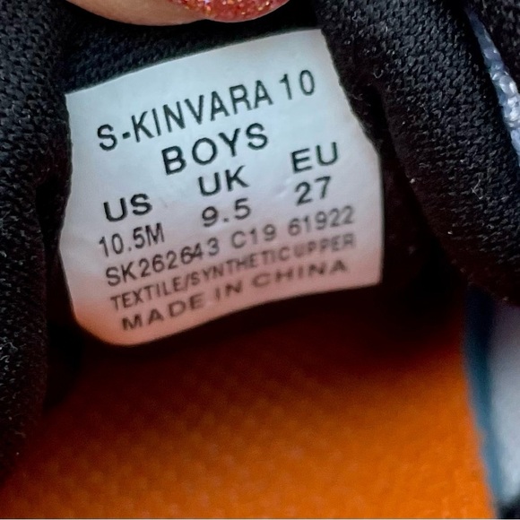 NWOT - Saucony x Dunkin’ Kinvara 10 - Toddler Size 10.5 - Boston Marathon 2019 - Picture 7 of 9